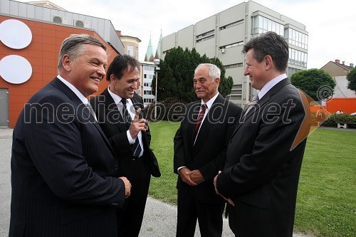 prof. dr. Ivan Krajnc, dekan Medicinske fakultete Univerze v Mariboru, ..., Rudi Moge, nekdanji poslanec DZ in predsednik sveta SNG Maribor in Gregor Pivec, direktor UKC Maribor