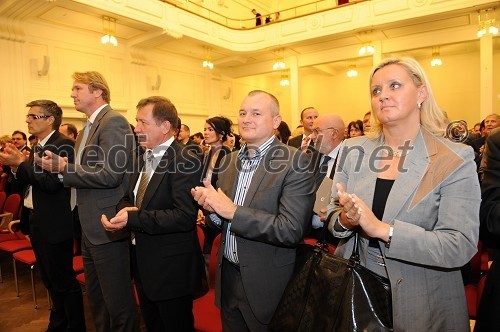 Dorijan Marušič, minister za zdravje, Gregor Golobič, minister za visoko šolstvo, znanost in tehnologijo, ..., Franc Kangler, župan Mestne občine Maribor in Mojca Seliškar Toš, šefinja kabineta predsednika Slovenije