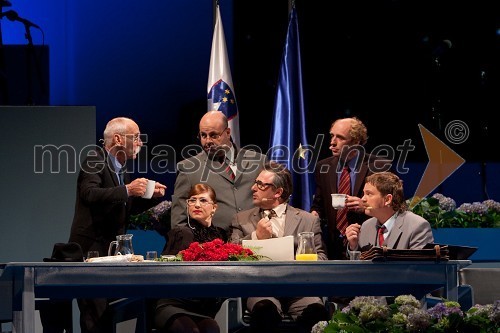 Sandi Pavlin, igralec, Sabina Kogovšek Zrnec, igralka, Jernej Šugman, igralec, Bojan Emeršič, igralec, Janez Škof, igralec in Jurij Zrnec, igralec