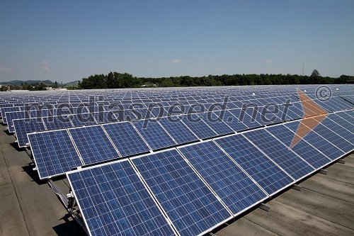 Največja strešna solarna elektrarna v Sloveniji