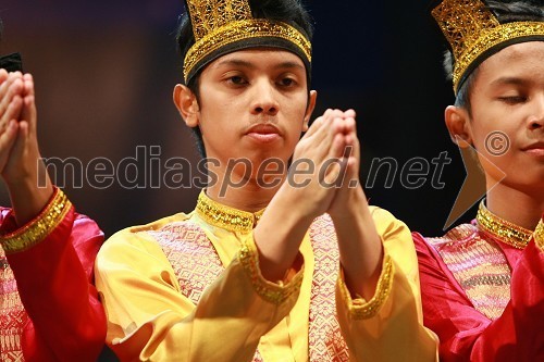 Folklorna skupina Keluarga Paduan Angklung Sma Negeri 3, Indonezija  	 
