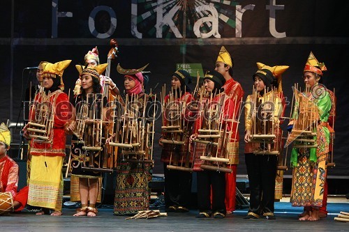 Folklorna skupina Keluarga Paduan Angklung Sma Negeri 3, Indonezija