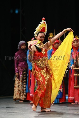 Folklorna skupina Keluarga Paduan Angklung Sma Negeri 3, Indonezija