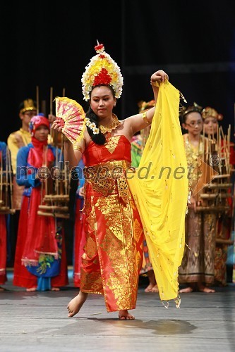 Folklorna skupina Keluarga Paduan Angklung Sma Negeri 3, Indonezija