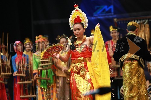 Folklorna skupina Keluarga Paduan Angklung Sma Negeri 3, Indonezija