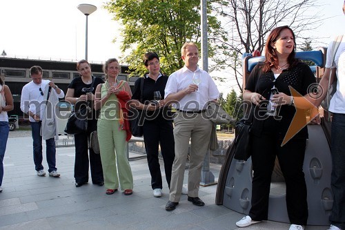 Mag. Nataša Artič, vodja mednarodne pisarne in praktičnega izobraževanja VSGT Maribor, Georg Muellner, BFI Steiermark, mag. Karin Wiedner, BFI Steiermark, Marylise Dufaux, Project Manager, SOL - Swiss Occidental Leonardo, Carmen Chasovschi, Univesity of Suceava, Romunija ter Günther Zimmel, direktor hotela in Resident Manager Rogner Hotel&Spa Lotus Therme Heviz