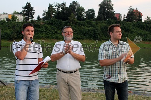 Jože Vuk, Študentski svet stanovalcev Študentskih domov, prof. dr. Ivan Rozman, rektor Univerze v Mariboru in Danijel Vuk, predsednik Študentskega sveta stanovalcev Študentskih domov