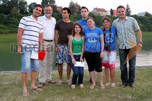 Jože Vuk, Študentski svet stanovalcev Študentskih domov, prof. dr. Ivan Rozman, rektor Univerze v Mariboru, člani Raft ekipe Študentskega sveta stanovalcev Študentskih domov ter Danijel Vuk, predsednik Študentskega sveta stanovalcev Študentskih domov