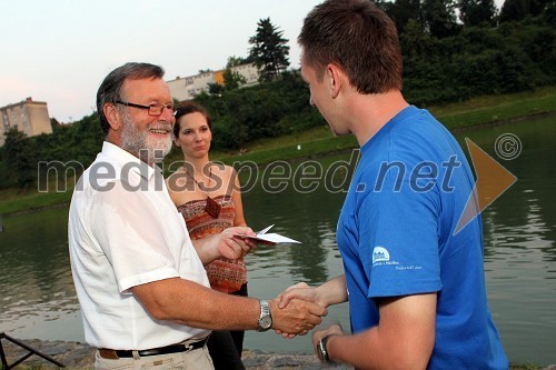 Prof. dr. Ivan Rozman, rektor Univerze v Mariboru in član Raft ekipe Pravne fakultete UM - doseženo 1. mesto