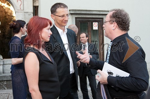 Igor Lukšič, minister za šolstvo in šport, soproga dr. Marta Macedoni Lukšič, pediatrinja in Tomaž Domicelj, glasbenik