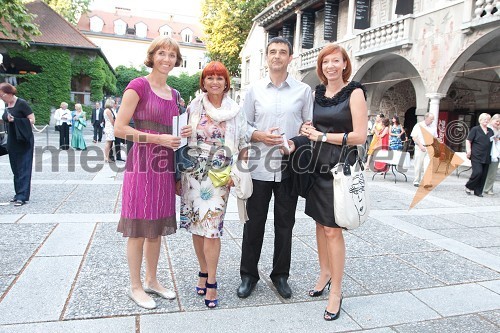 Karin Marter, mama Maruša Glavan, direktorica podjetja Manet, Bojan Popovič in Ladeja Košir Godina, svetovalka za komuniniciranje