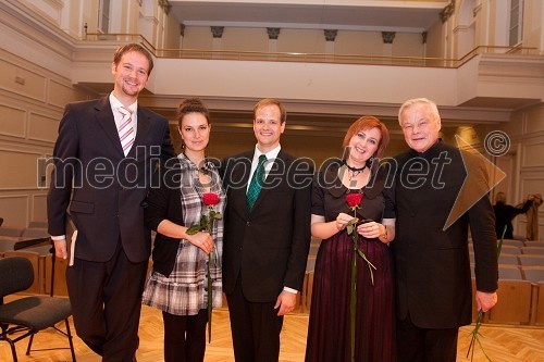 Wiard Witholt, operni pevec, Sophie Harmsen, operna pevka, Benjamin Bruns, operni pevec, Jana Mamonova, operna pevka in Rolf Beck, dirigent