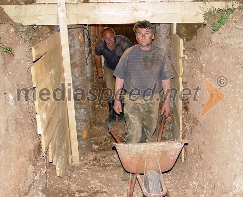 Kopača, ki sta za film izkopala tunel