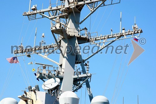 USS McFaul (DDG 74), ameriška vojaška ladja