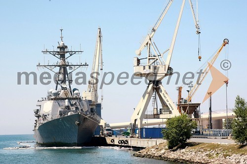 USS McFaul (DDG 74), ameriška vojaška ladja