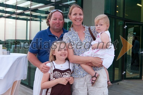 Michael Reardon, The ocean racing club, soproga Barbara, hčerki Madeline in Mariella