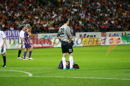 Golman NK Videoton in Dejan Mezga, nogometaš NK Maribor