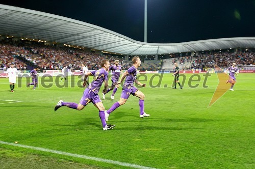 Veselje nogometašev NK Maribor ob zmagi