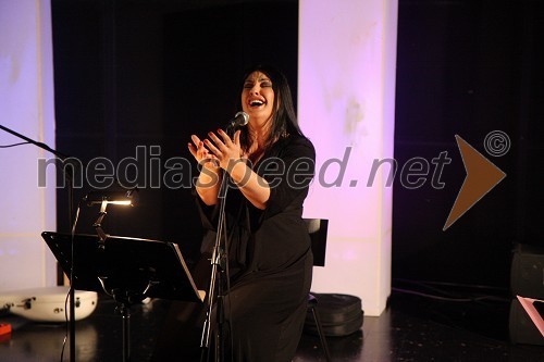 Kaliopi, makedonska pevka