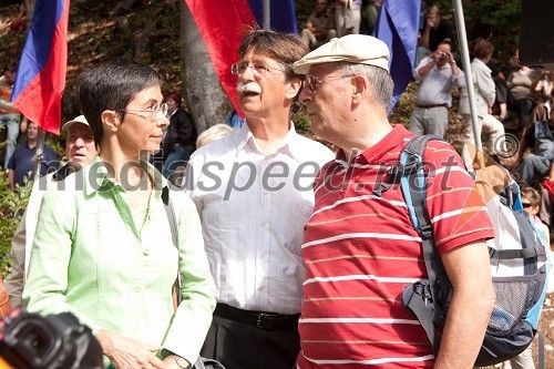 dr. Jasna Čuk, zdravnica, soprog Jožko Čuk, direktor SNG Nova Gorica in Marko Morel, vodja mestnega protokola