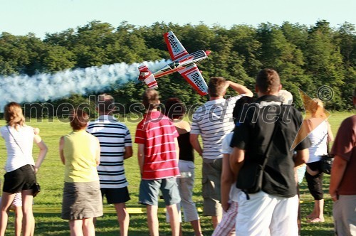 Peter Podlunšek, akrobatski pilot