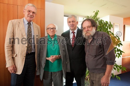 Slavko Pregl, pisatelj, Boris Pahor, pisatelj, Peter Tomšič, predsednik uprave Mladinske knjige Založbe (MKZ) in Zdravko Duša, urednik Cankarjeve založbe