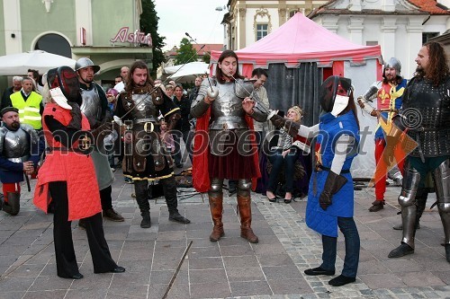 Člani srednjeveške mečevalske skupine Merlet