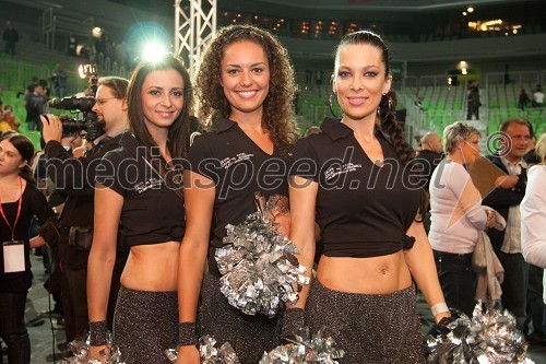 Žana, pevka, Tadeja Ternar, miss Slovenije in Iris Mulej, miss Slovenije 2006