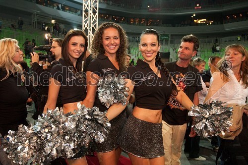 Žana, pevka, Tadeja Ternar, miss Slovenije in Iris Mulej, miss Slovenije 2006