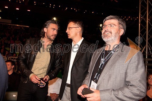 Jan Plestenjak, pevec, dr. Igor Lukšič, minister za šolstvo in šport in Roman Jakič, direktor Zavoda Tivoli