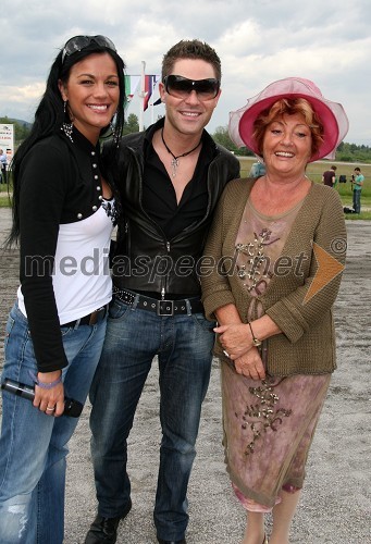 Rebeka Dremelj, Miss Slovenije 2001 in pevka, Sebastian, pevec in Bernarda Jeklin, nekdanja urednica Jane