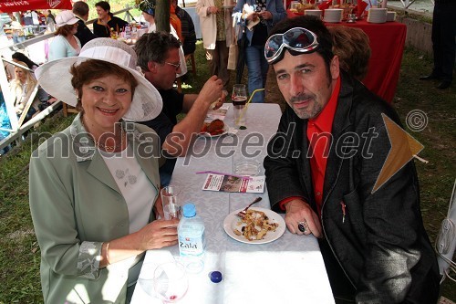 Ajda Kalan, nekdanja radijska in televizijska voditeljica in Franci Kek