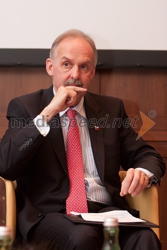 	 dr. Prieur du Plessis, častni konzul Slovenije
