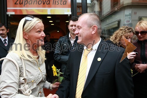 Karin, vedeževalka in Franc Kangler, župan Mestne občine Maribor