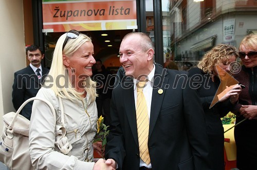 Karin, vedeževalka in Franc Kangler, župan Mestne občine Maribor