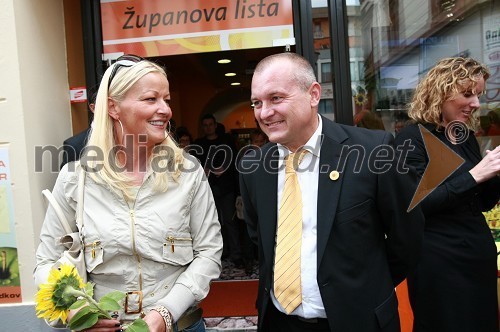 Karin Ježovita, vedeževalka in Franc Kangler, župan Mestne občine Maribor