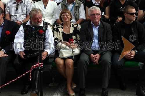 Anton Tone Smolnikar, župan Občine Kamnik, ... in ...