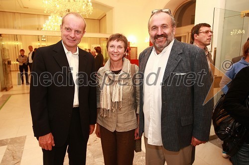 Prof. dr. Marko Jesenšek, dekan Filozofske fakultete Univerze v Mariboru, ... in Tone Petelinšek, novinar radia Maribor