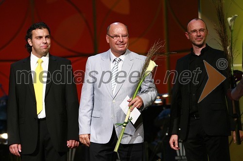 Petek Gojkošek, skupina Crescendo, Boris Rošker, avtor glasbe Prleška napitnica skupine Crescendo in Lojze Krajnčan, avtor aranžmaja Prleška napitnica skupine Crescendo