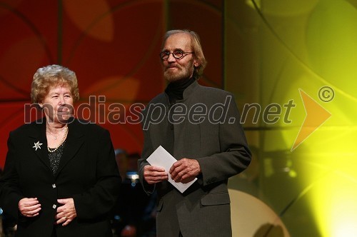 Prof. dr. Zinka Zorko, akademkinja in redna članica SAZU in Miroslav Slana Miros, avtor besedila Prleška napitnica skupine Crescendo