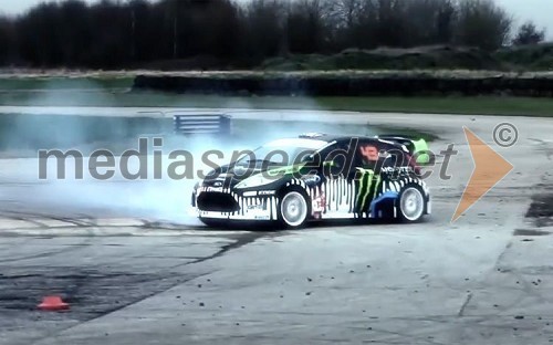 Ken Block s Ford Fiesto v Gymkhana III