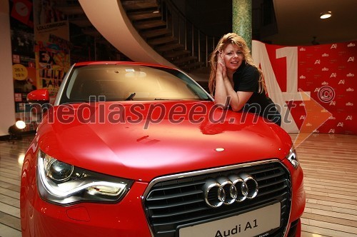 Neisha, glasbenica in Audi A1