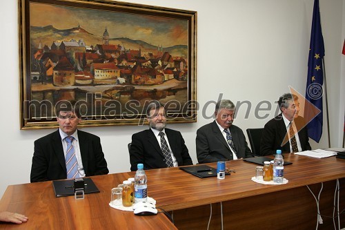 Franci Bogovič, župan občine Krško, dr. Ivan Rozman, rektor Univerze v Mariboru, Srečko Meh, župan občine Velenje in Prof. dr. Dali Đonlagić, predsednik delovne skupine