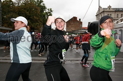 Valerija Mulec, maratonka (559), Sonja Neubauer, maratonka (589) in Andreja Zrnic (111)