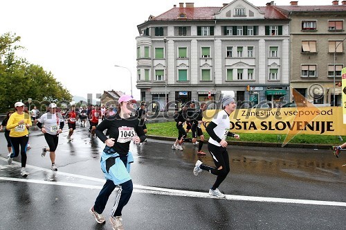 Mojca Hornjak, maratonka (1045), ...