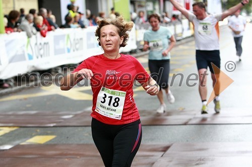 Jožica Ranfl Roškar, maratonka (318) in Karin Falež, maratonka (69) ter Miran Falež, maratonec (68)
