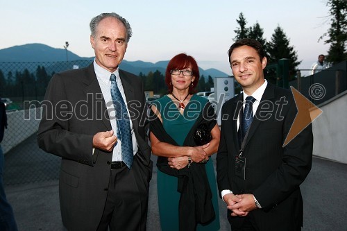 ..., ... in Danilo Ferjančič, generalni direktor Porsche Slovenija d.o.o.