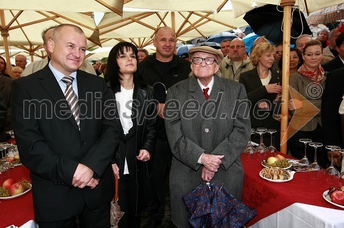 Franc Kangler, župan MOM s soprogo Tanjo, Milan Mikl, podžupan MOM in Boris Pahor, pisatelj