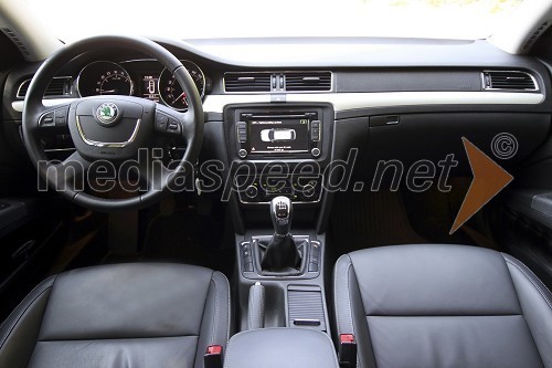 Škoda Superb, notranjost