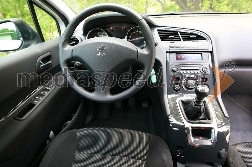 Peugeot 5008, notranjost